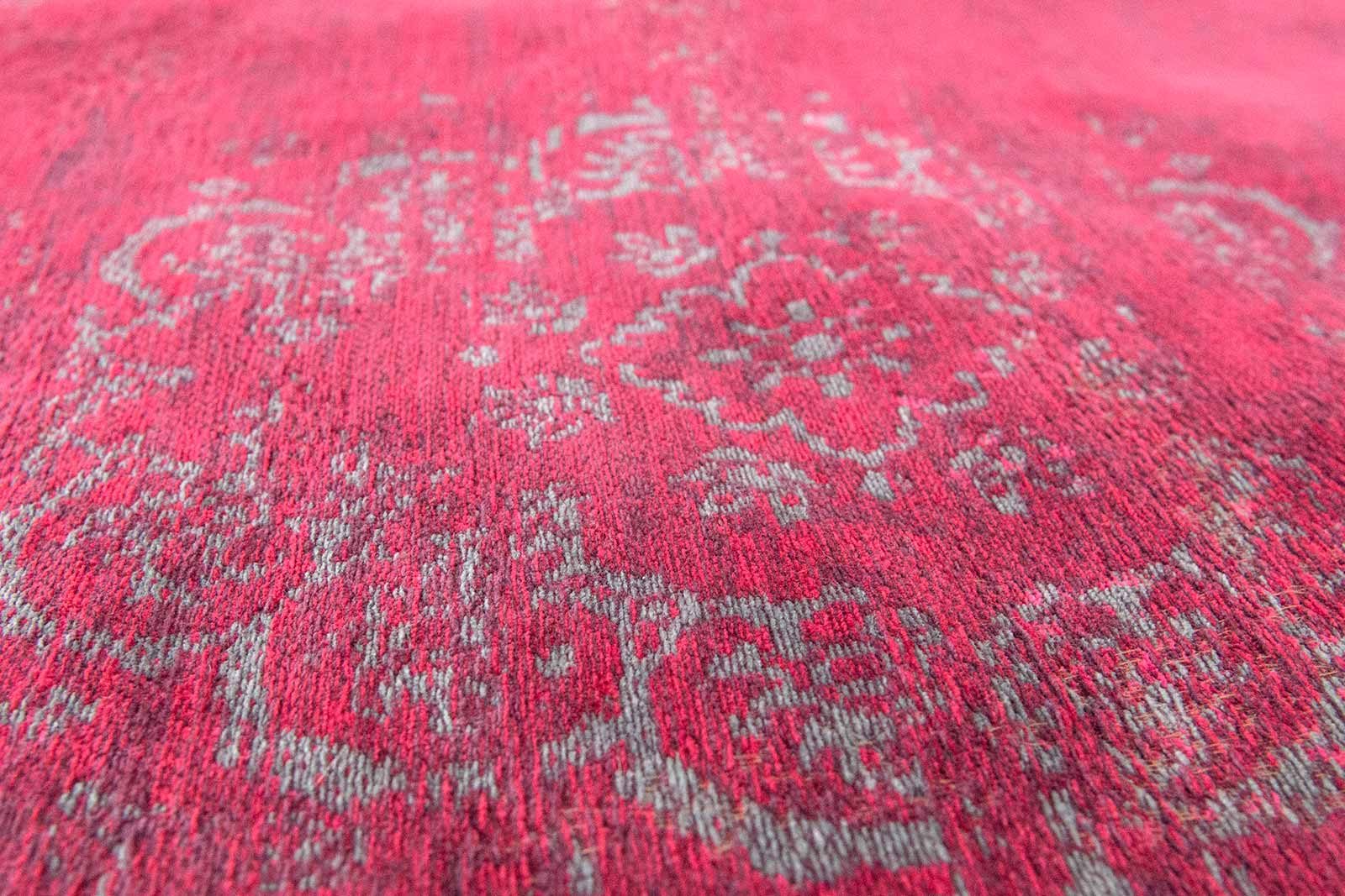 Louis De Poortere rug LX 8260 Fading World Medaillon Scarlet zoom