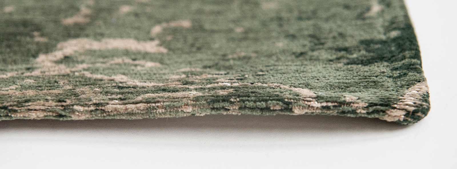 Louis De Poortere rug LX 8723 Mad Men Cracks Dark Pine side